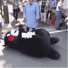 熊本熊躺地上撒泼动图